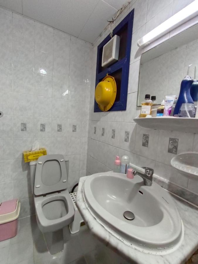 Affordable Transient - Not A Hotel - Sharing Kitchen And Washrooms Abu Dhabi Exterior photo