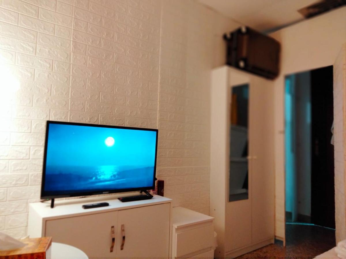 Affordable Transient - Not A Hotel - Sharing Kitchen And Washrooms Abu Dhabi Exterior photo