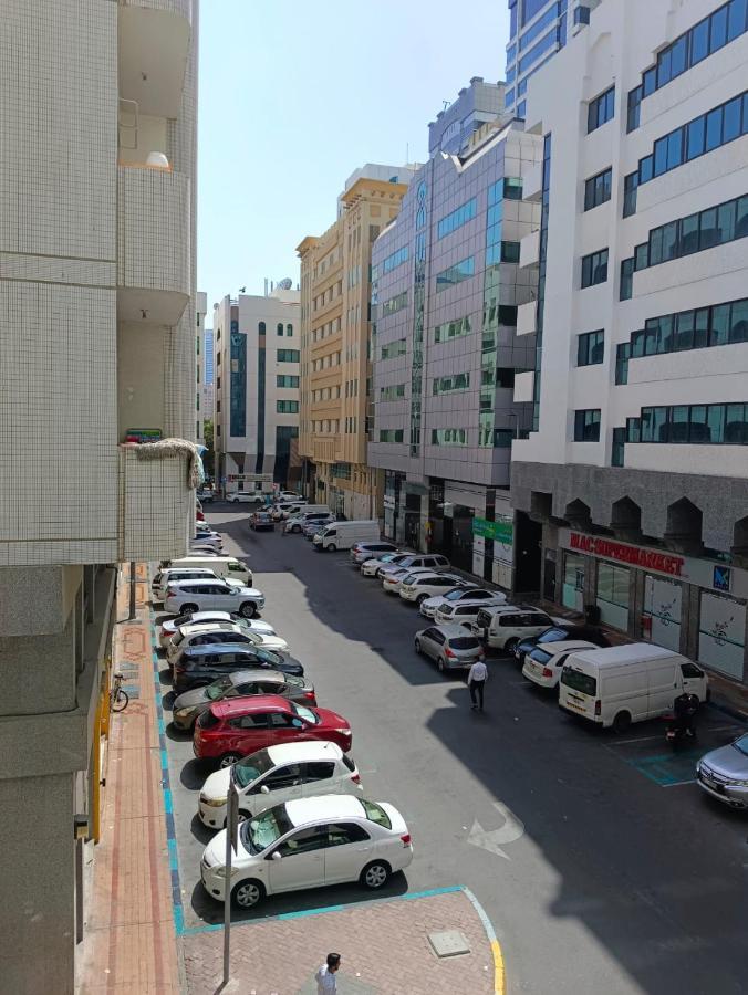 Affordable Transient - Not A Hotel - Sharing Kitchen And Washrooms Abu Dhabi Exterior photo